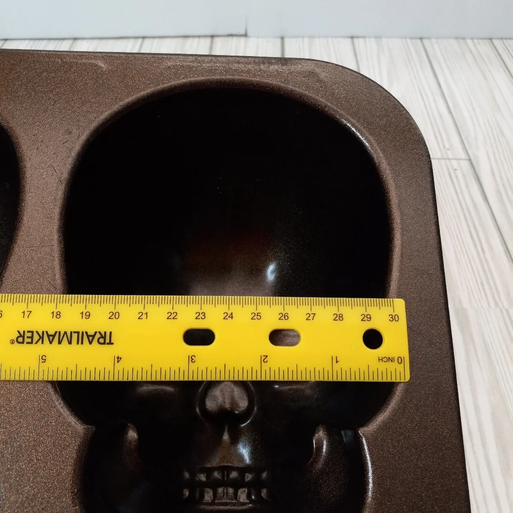 Nordic Ware Halloween Haunted Skull 3D Cake Pan